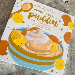 Pudding eyeshadow palette